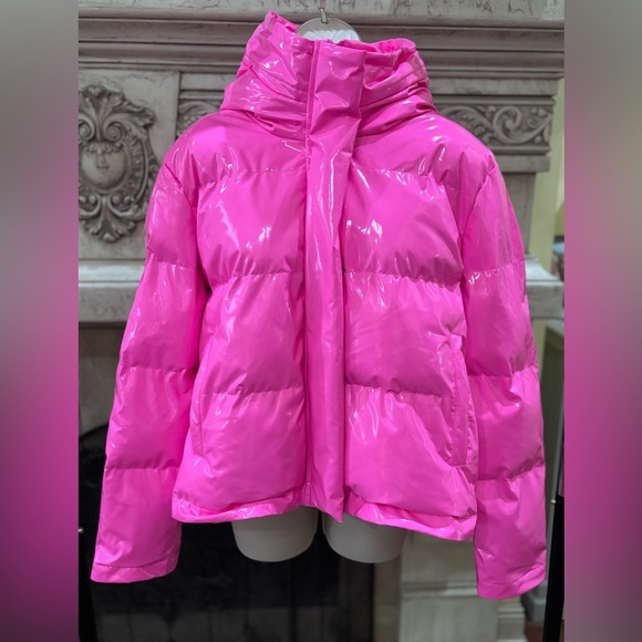 NWT Barbie Pink Hooded Puffer Jacket Size Large - Picture 1 of 11